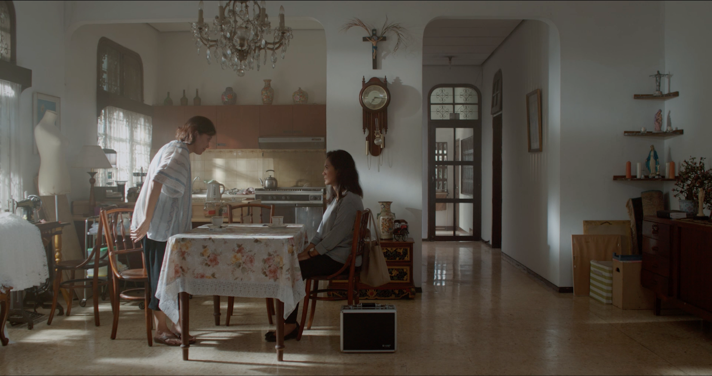 Jemari yang Menari di Atas Luka-Luka