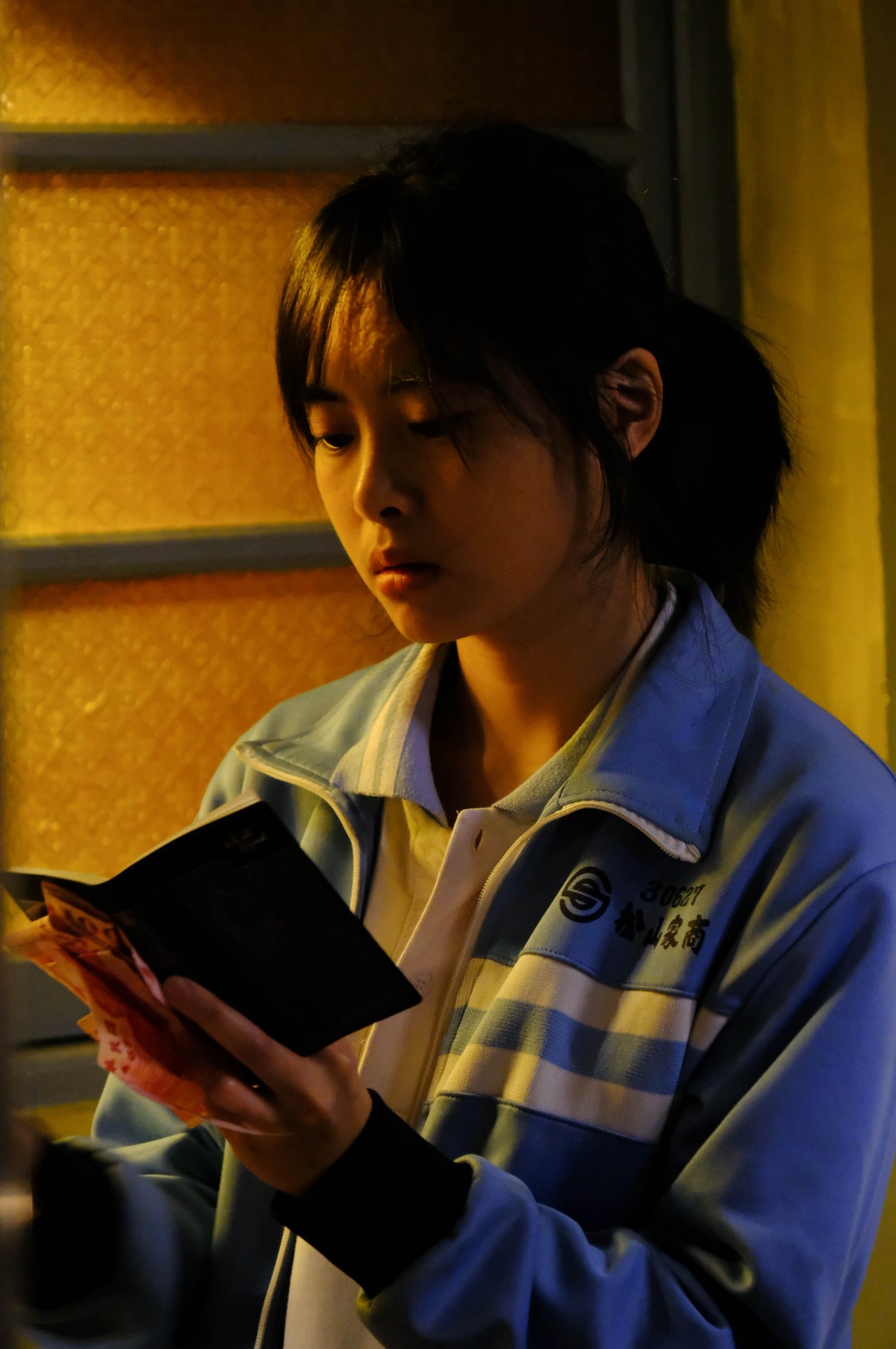 No Flowers or Seasons