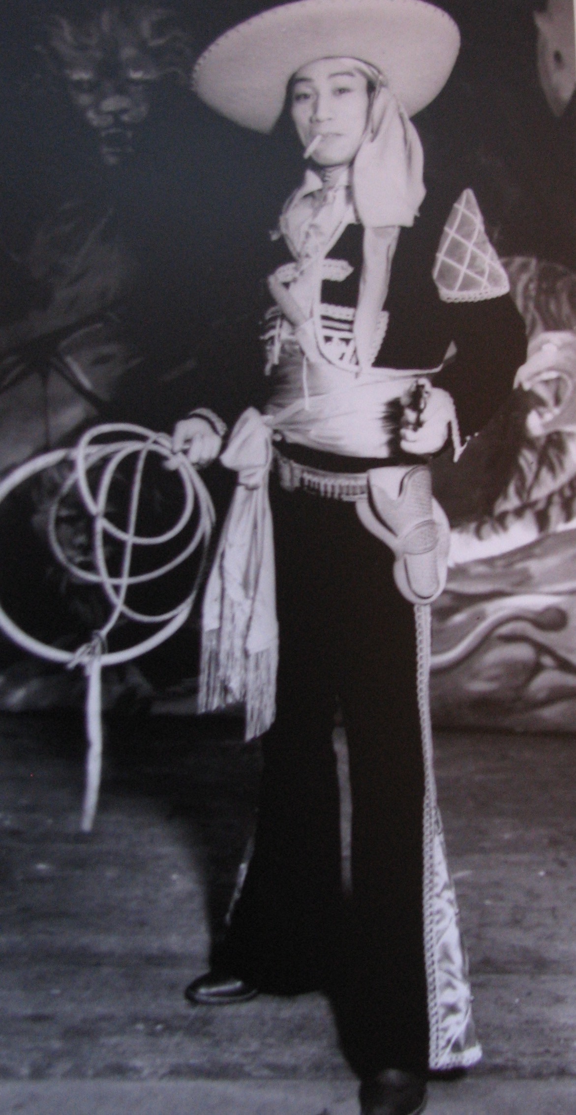 Vanishing Chinatown: The World of The May's Photo Studio