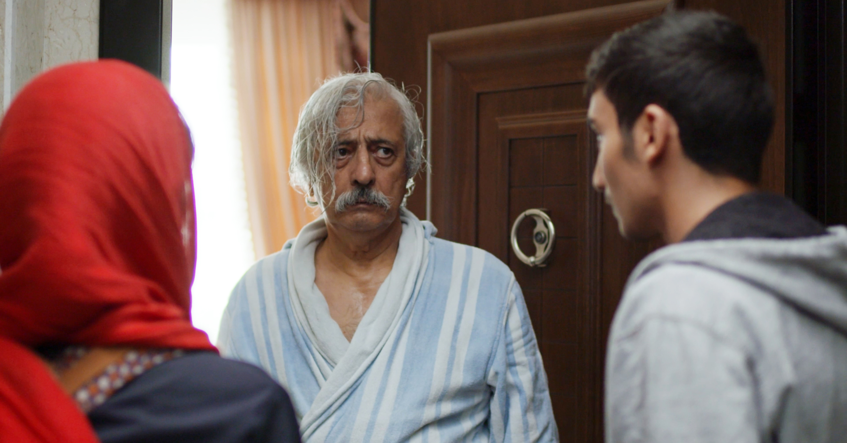 Zire yek saghf dar tehran