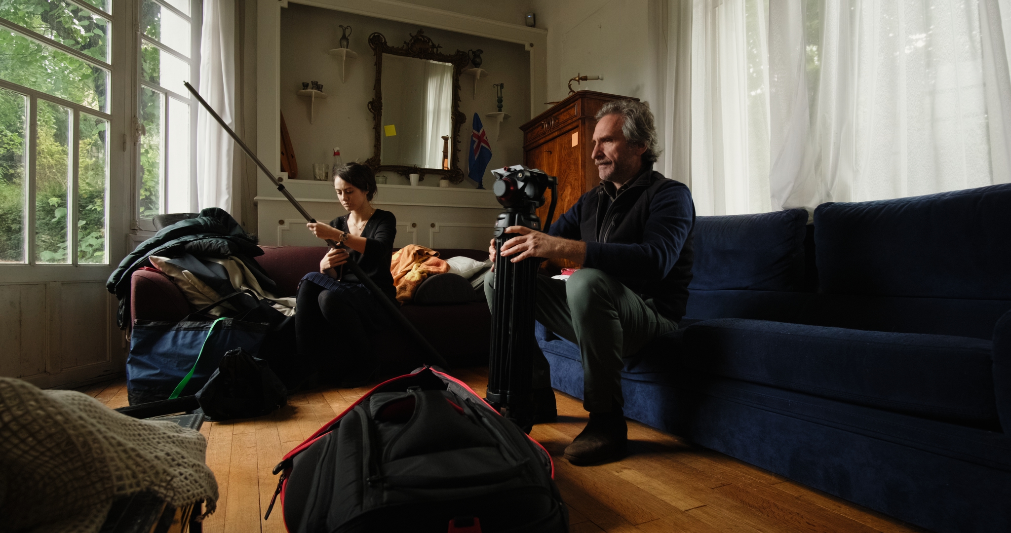 Camille et le parapluie rouge