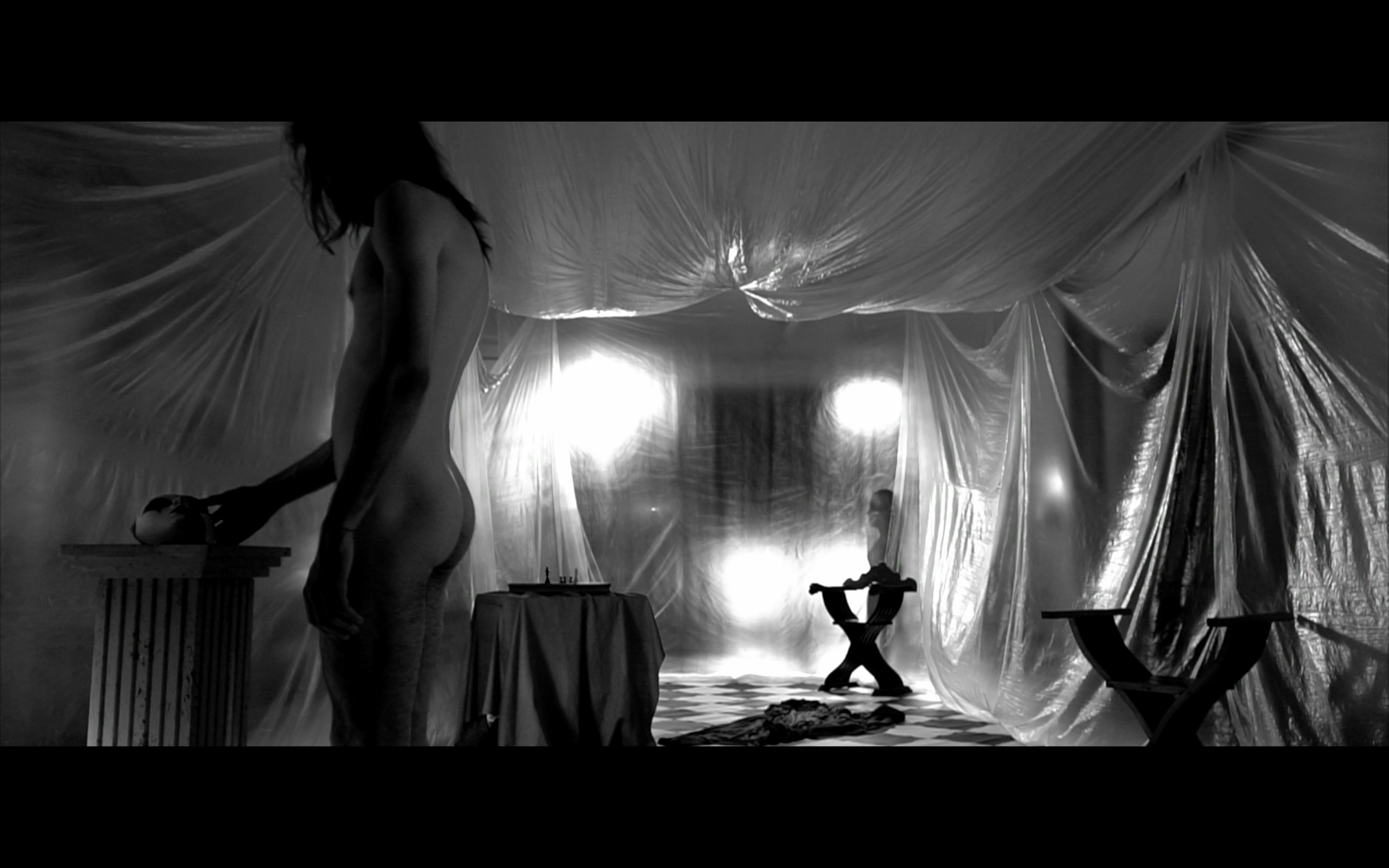 Esperimento n.1, Anomalie Ottiche dal Passato