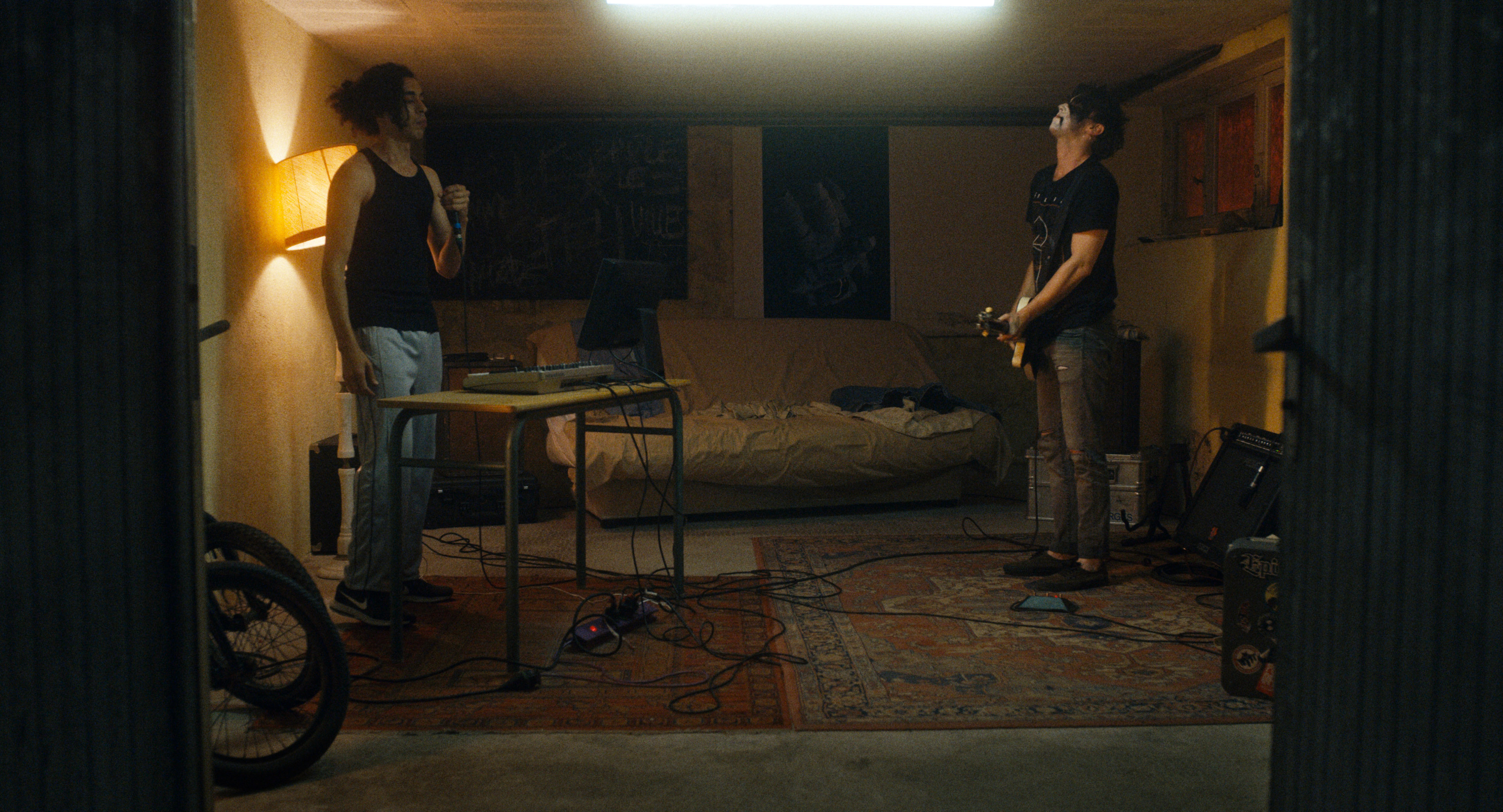 Brûlent les villes, brûle le ciel