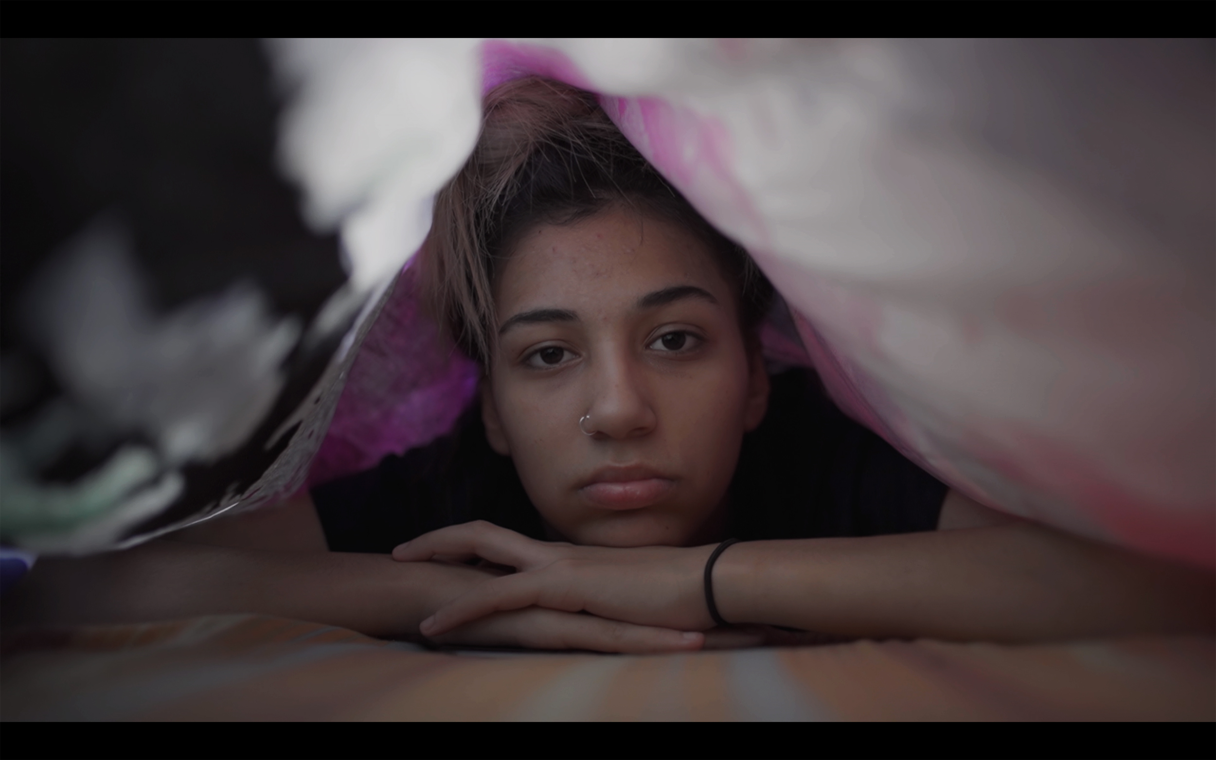 Fille qui ne voulait pas sortir