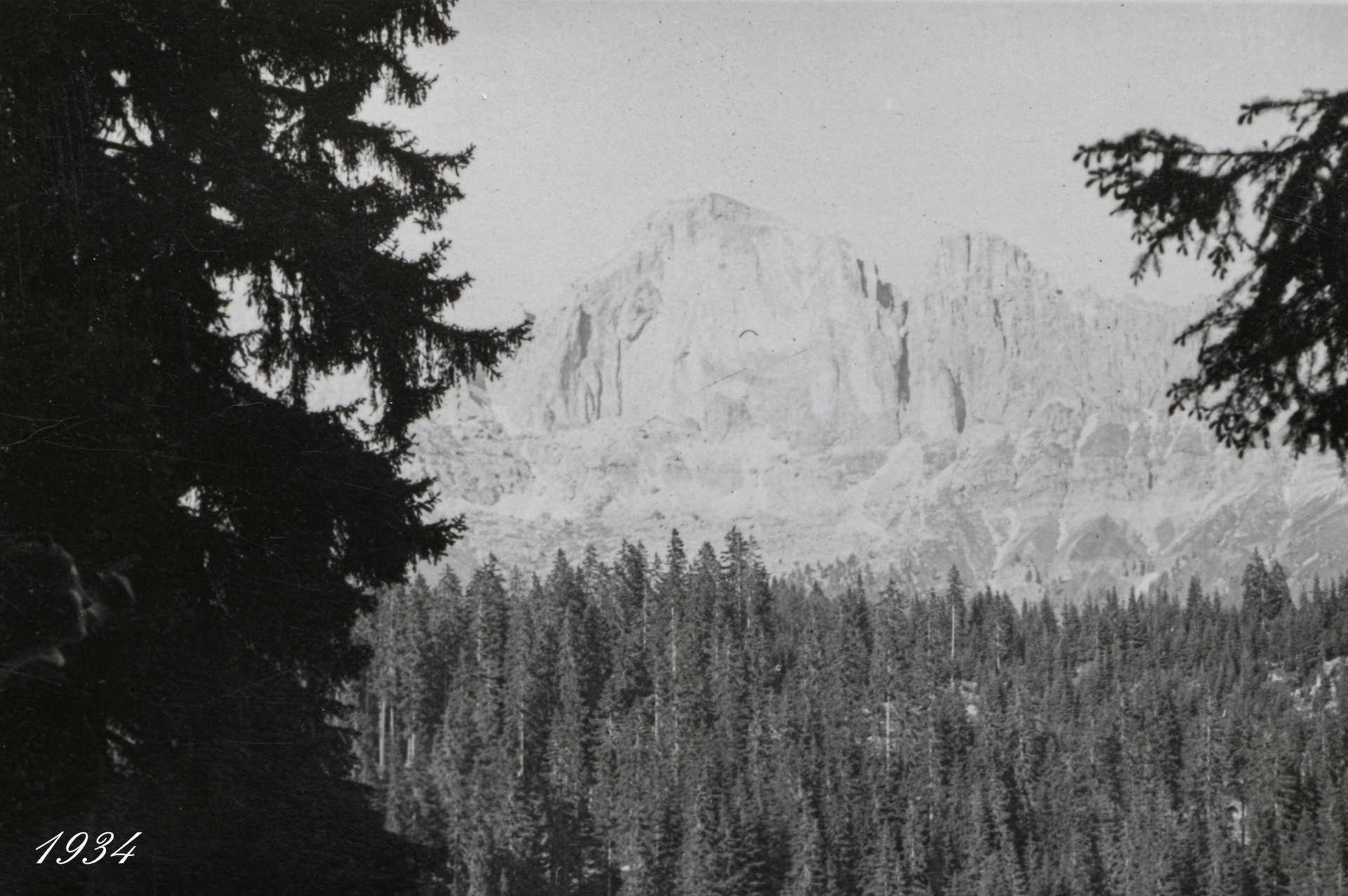 1934