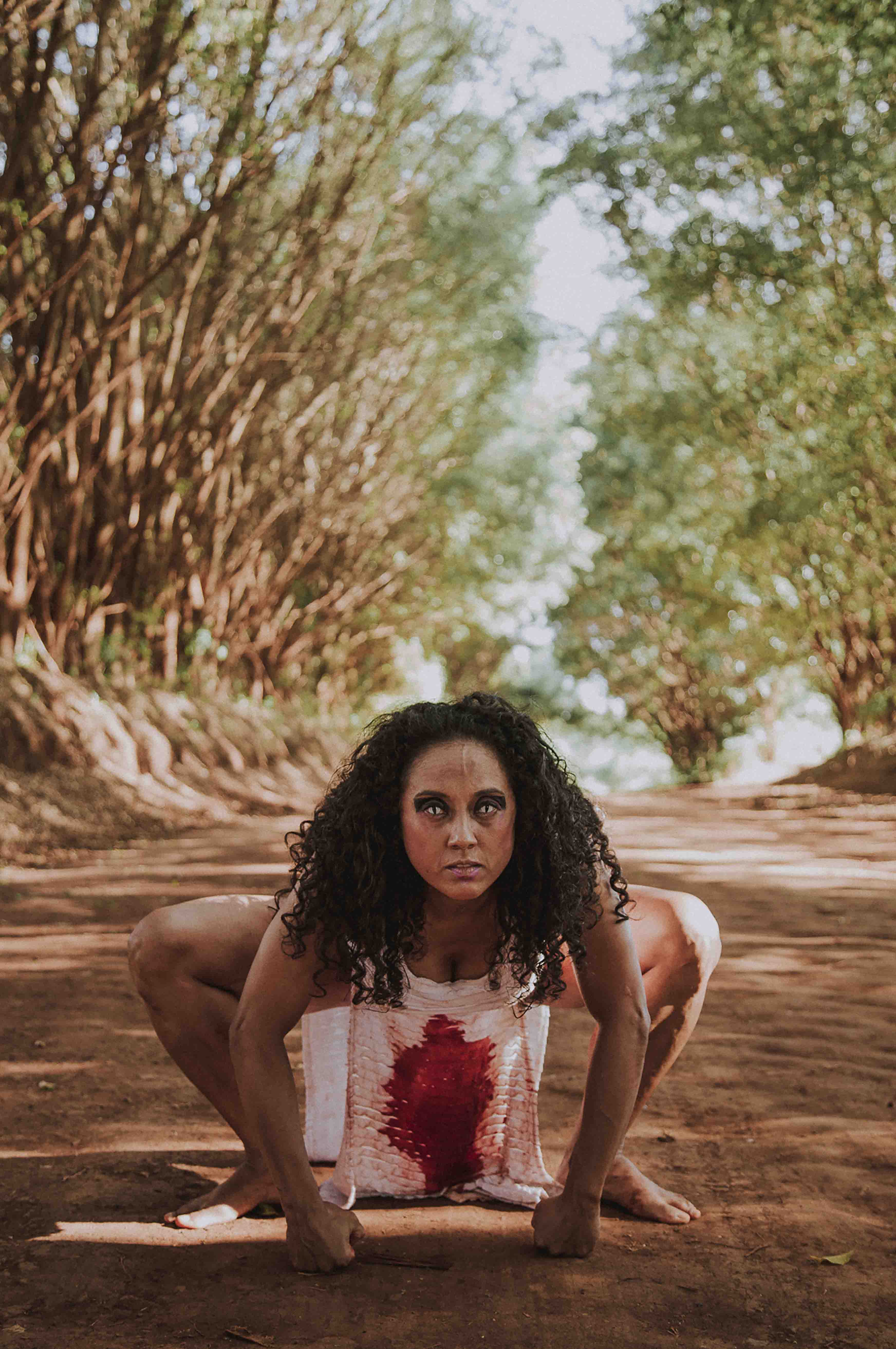 Lágrima negra em pele de loba