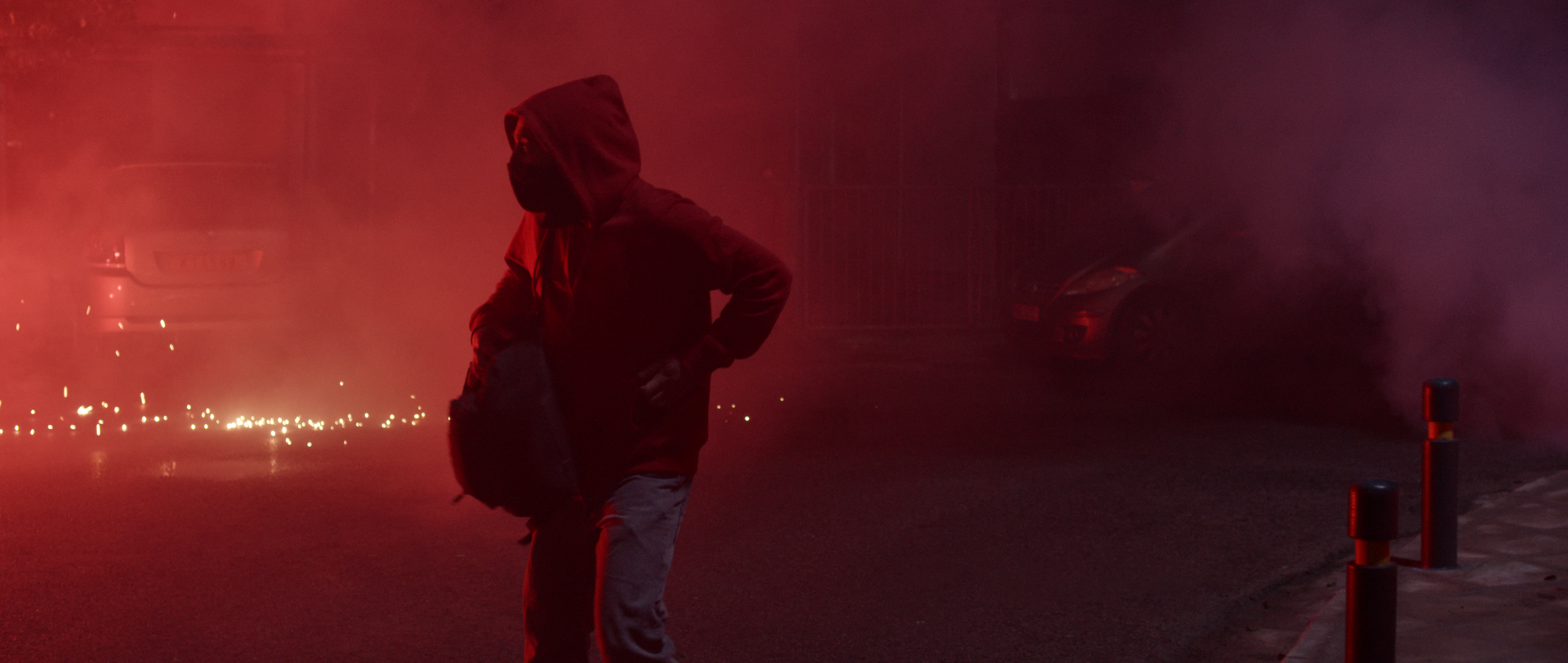 Ena vradi me exegersis