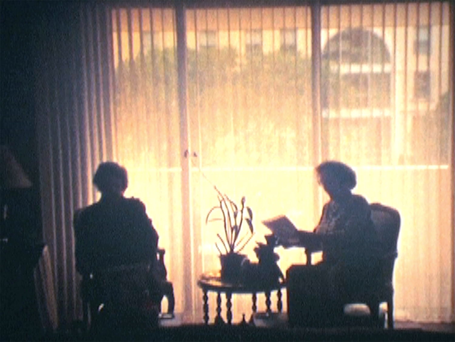 Entre luces dibujo tu rostro