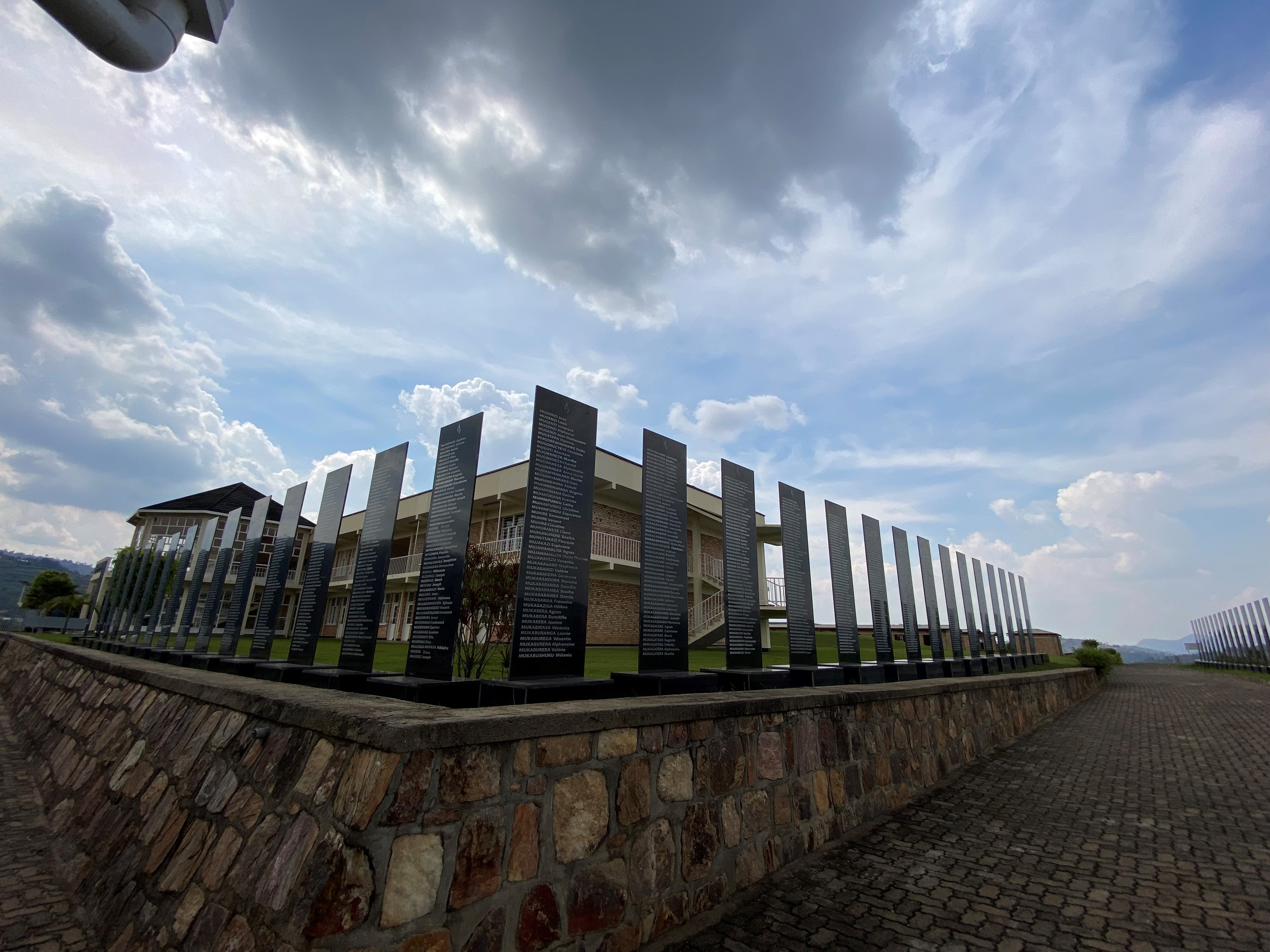 Justice contre l'oubli