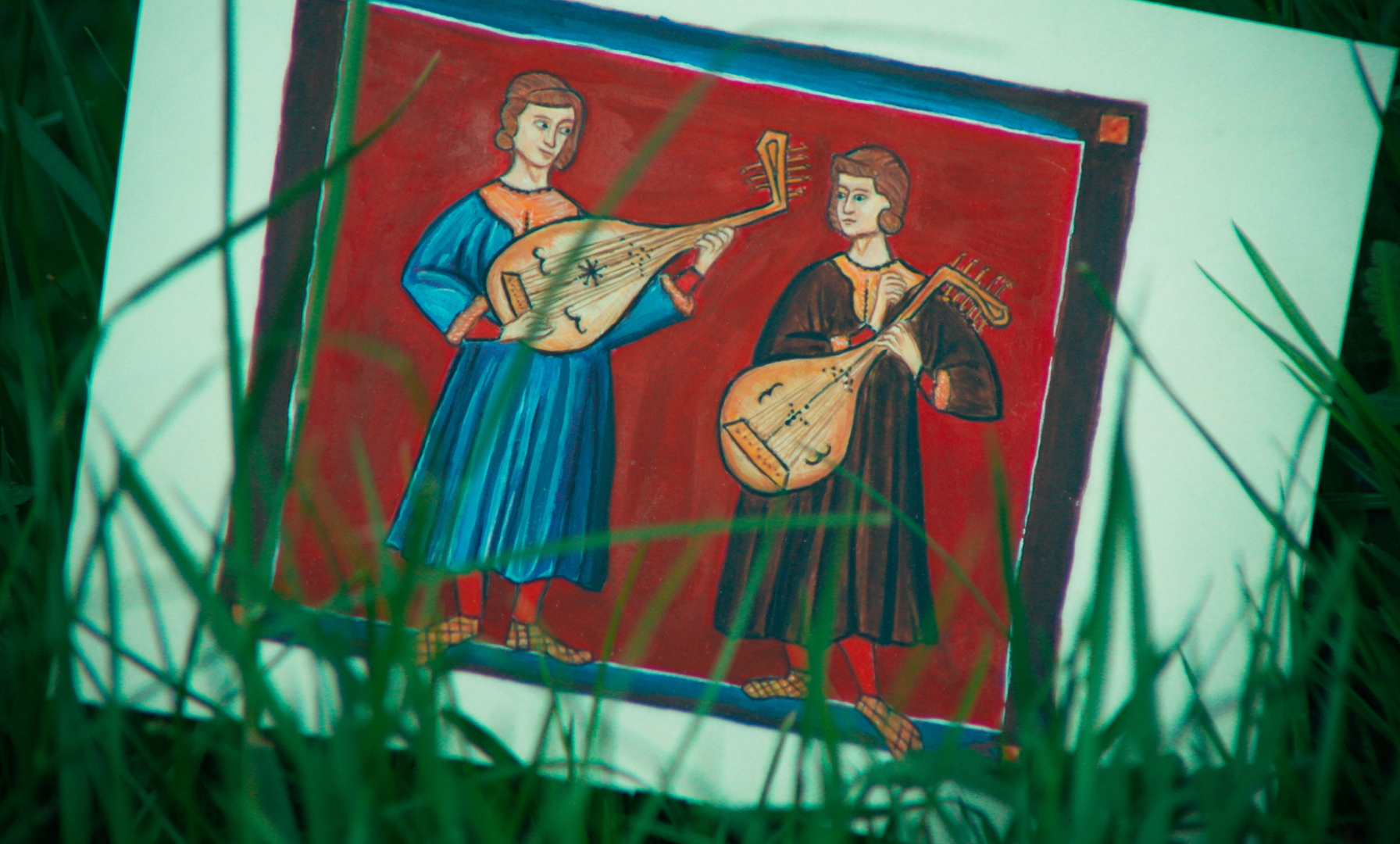 Fleurs blanches et la lune