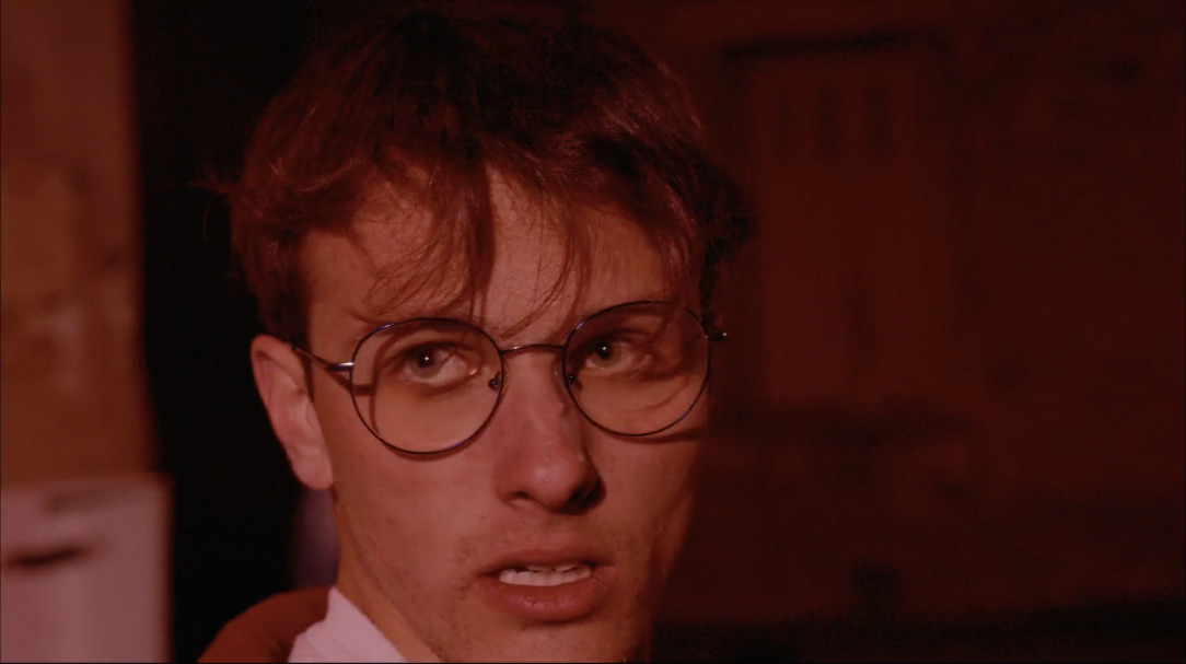 Par-delà les murmures