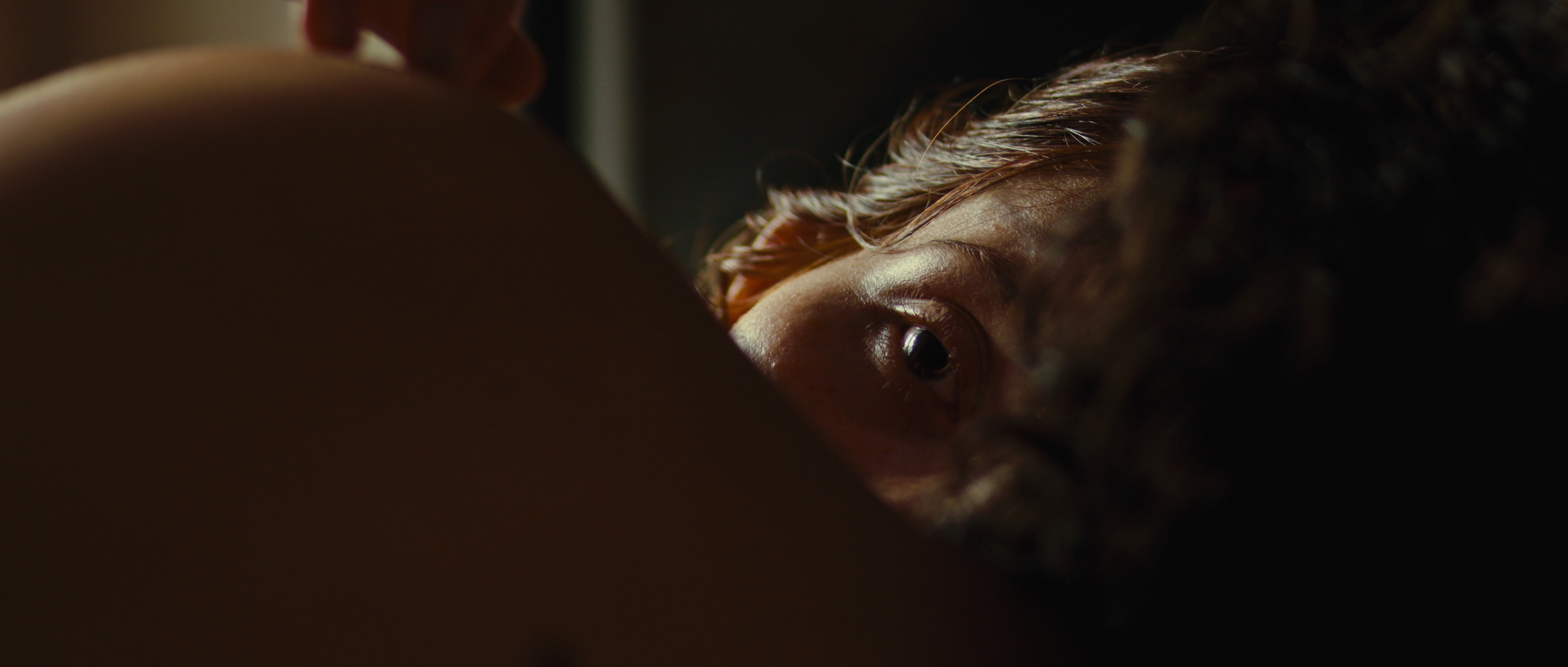 Tu cuerpo en mi habitación