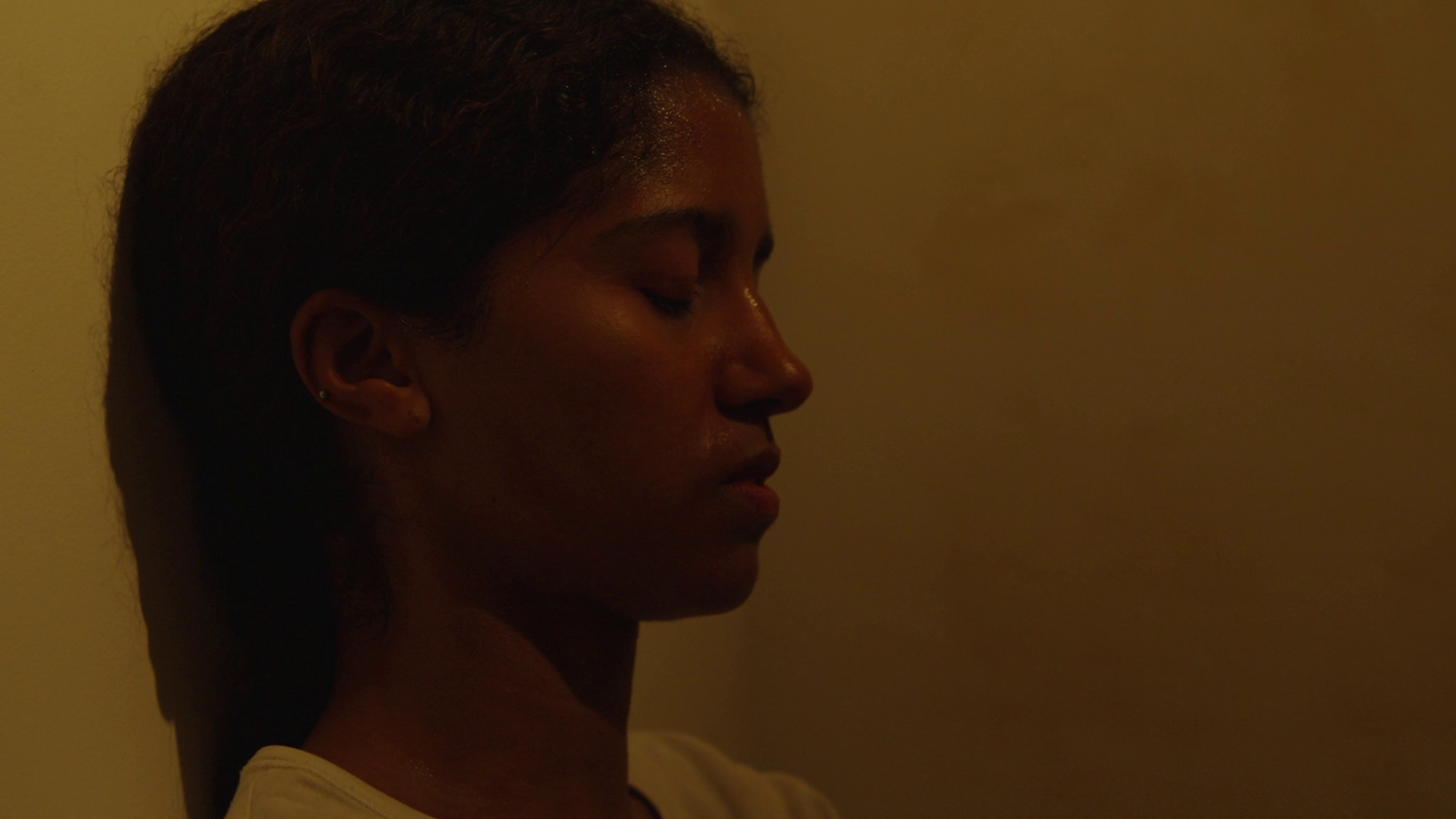 Portrait d'une femme sans visage