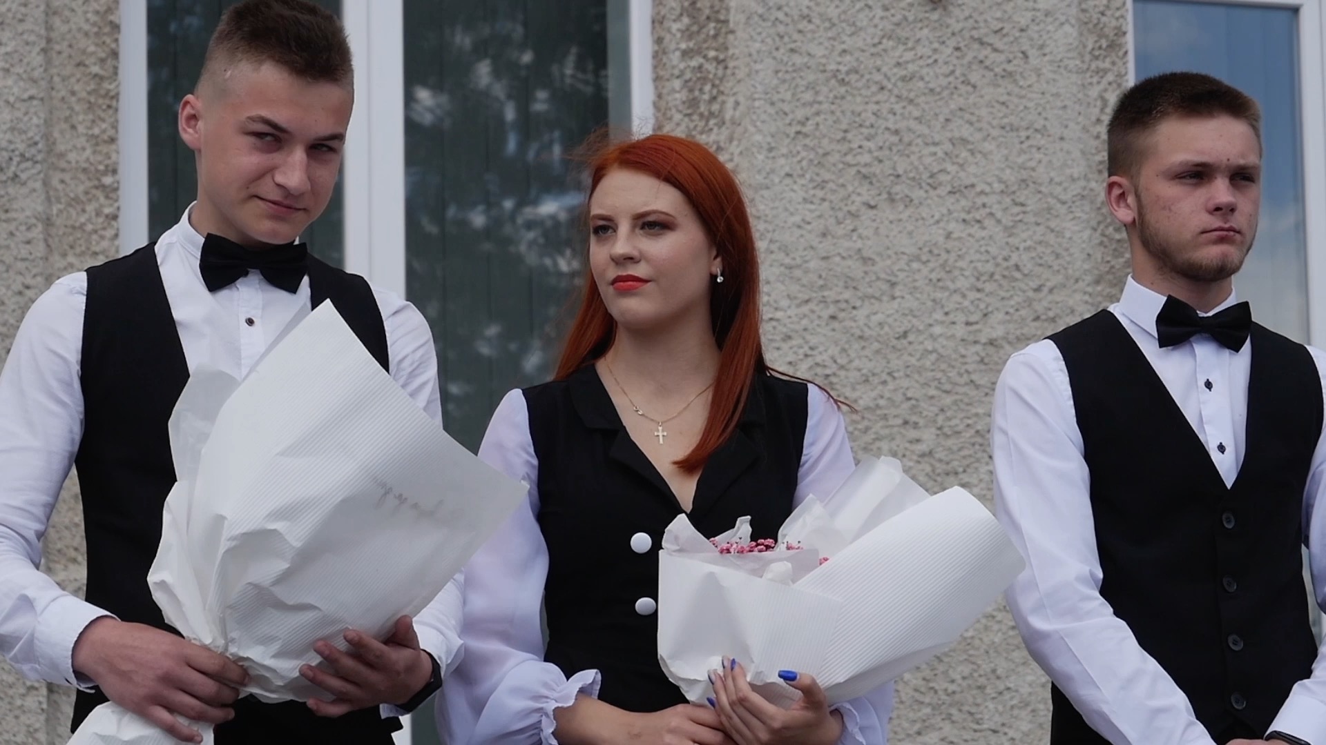 Sontse svityt, ale ne hriie