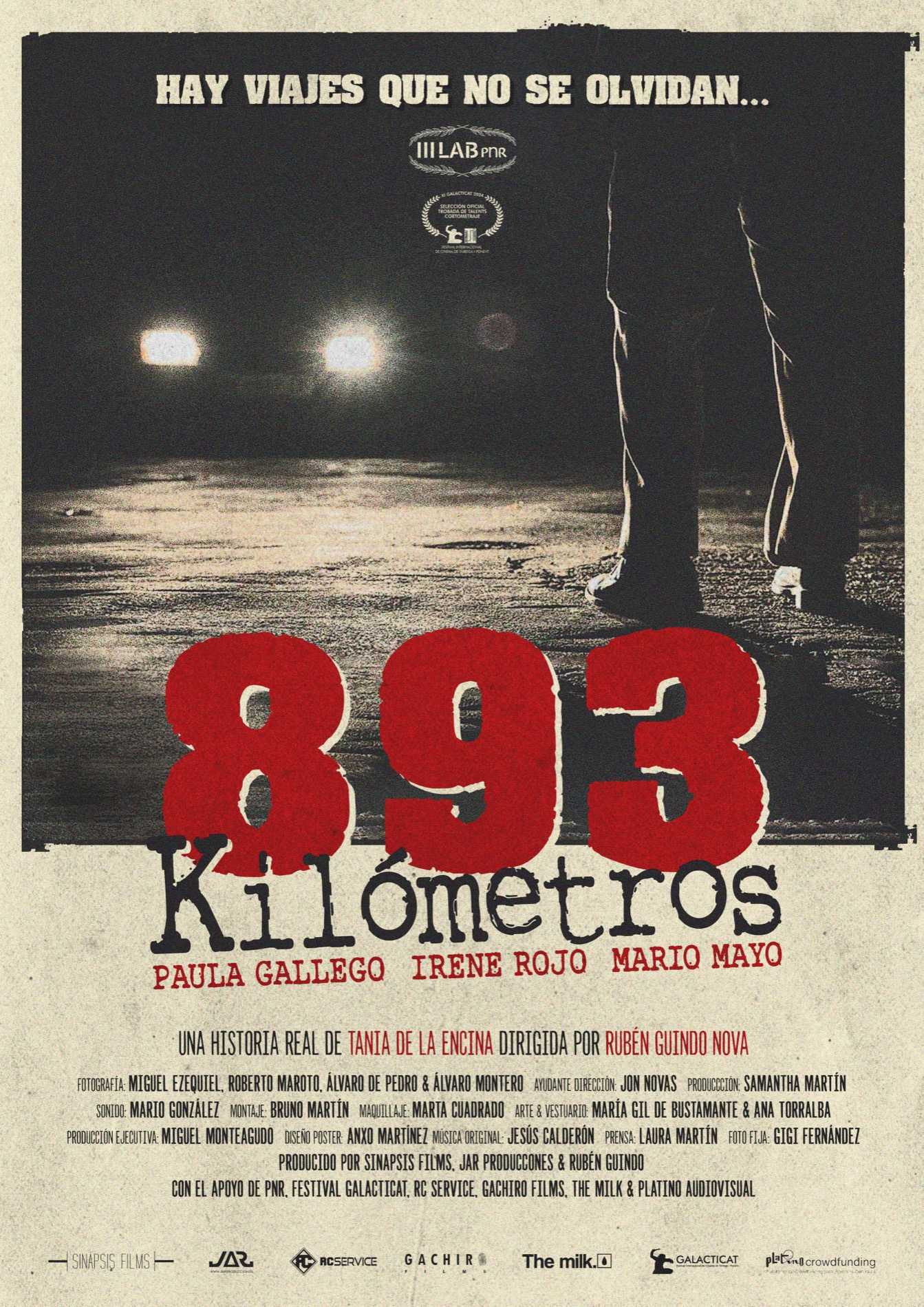 893 kilómetros