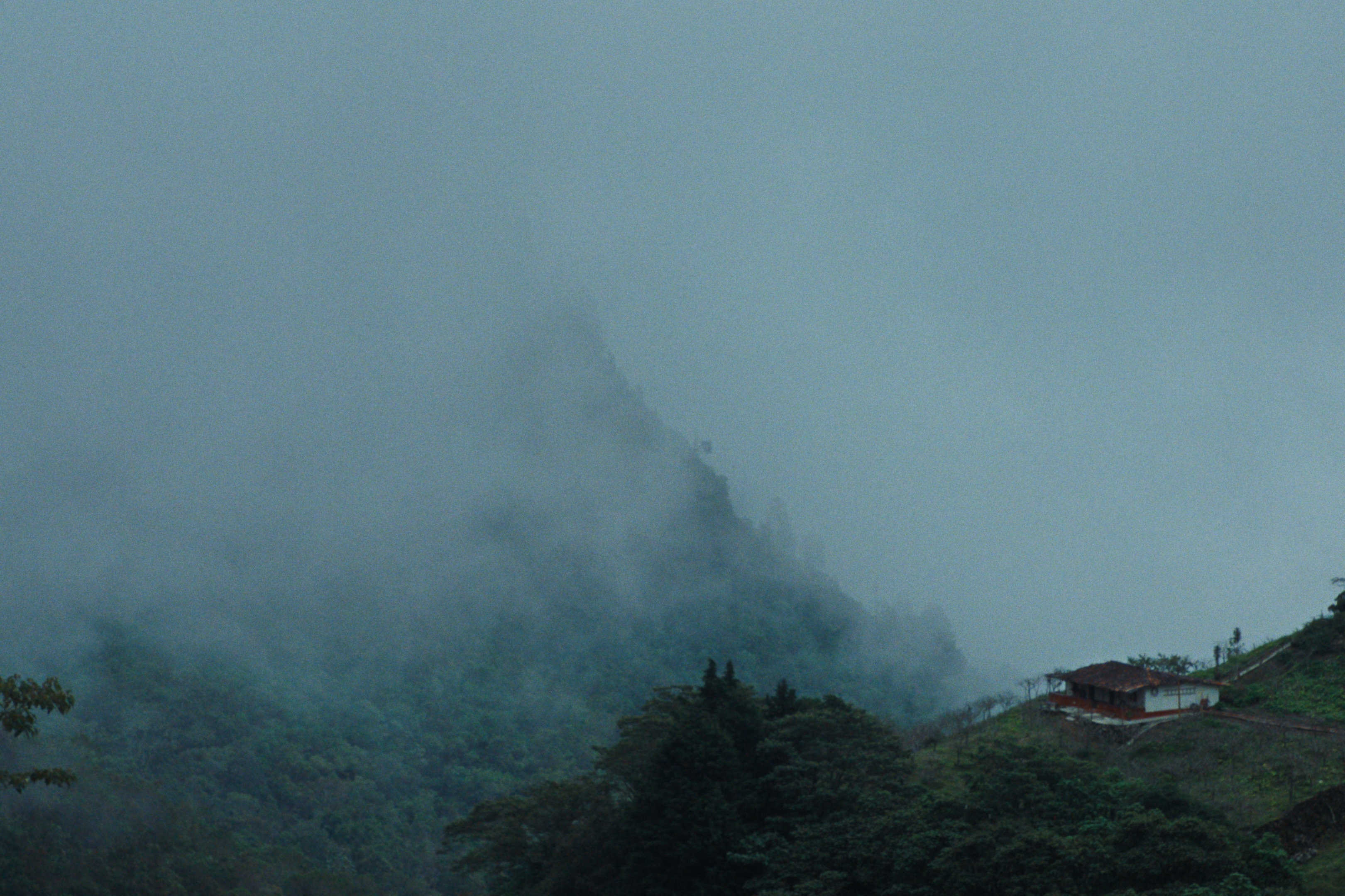 sombra de la montaña