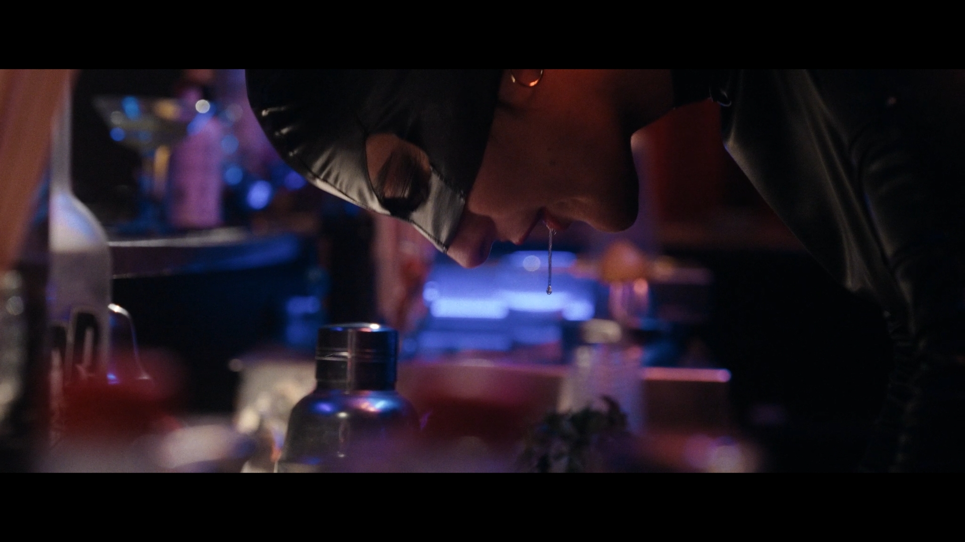 Club. Intérieur. Nuit